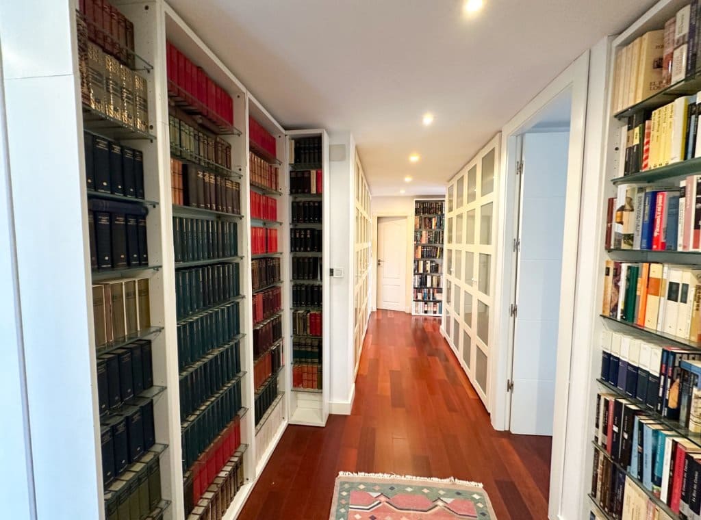 Appartement de 4 chambres à louer à Torrevieja avec piscine garage - 2 100 € (Ref: 9256611)