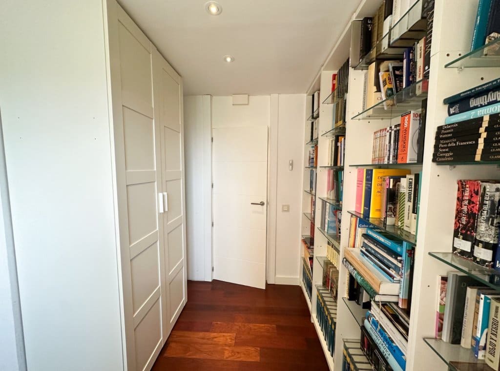 Appartement de 4 chambres à louer à Torrevieja avec piscine garage - 2 100 € (Ref: 9256611)