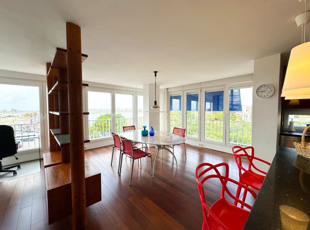 Appartement de 4 chambres à louer à Torrevieja avec piscine garage - 2 100 € (Ref: 9256611)