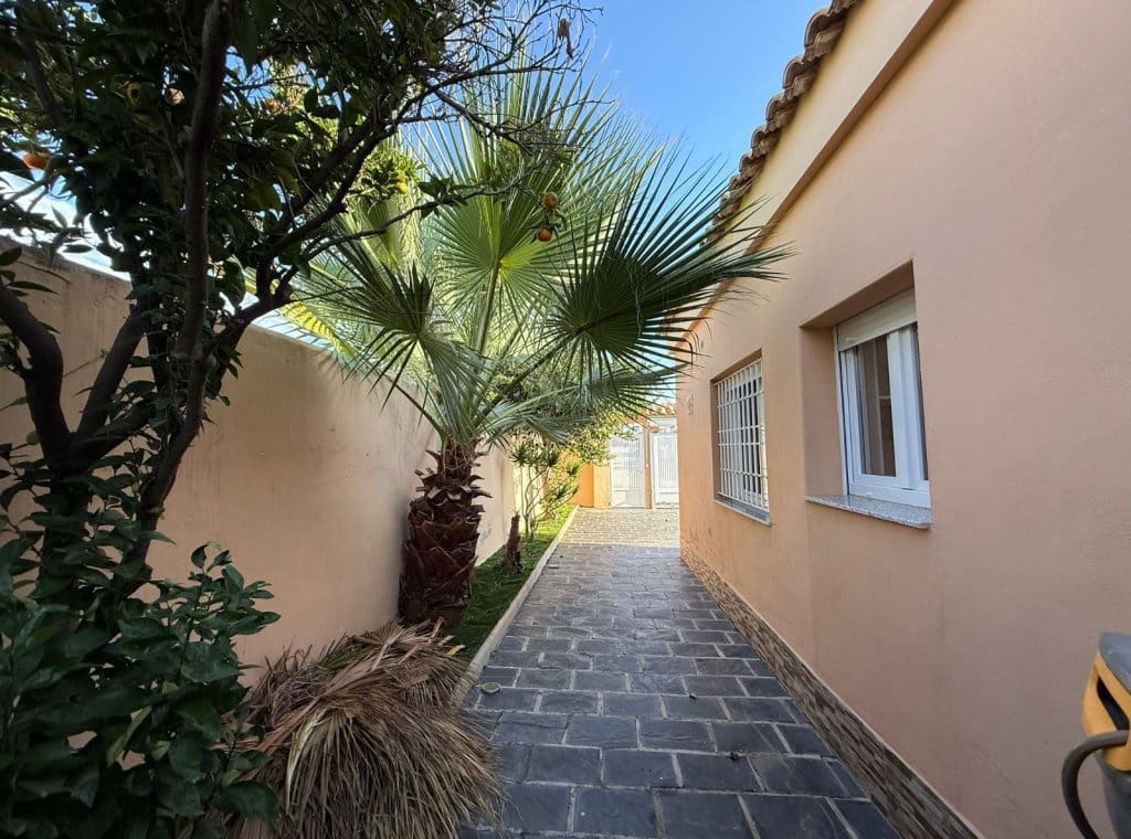 Casa de 3 habitaciones en Torre de la Horadada en alquiler con piscina - 2.000 € (Ref: 9262078)