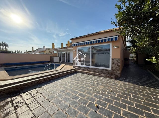 3 bedroom Townhouse for rent in Torre de la Horadada, Pilar de la Horadada with pool - € 2,000 (Ref: 9262078)