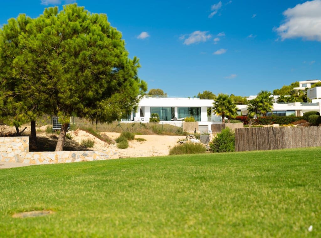 6 bedroom Villa for sale in Dehesa de Campoamor with pool garage - € 5,500,000 (Ref: 9262118)