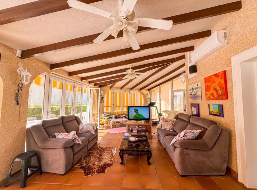 3 bedroom Villa for sale in Orihuela Costa with pool garage - € 1,700,000 (Ref: 9263897)