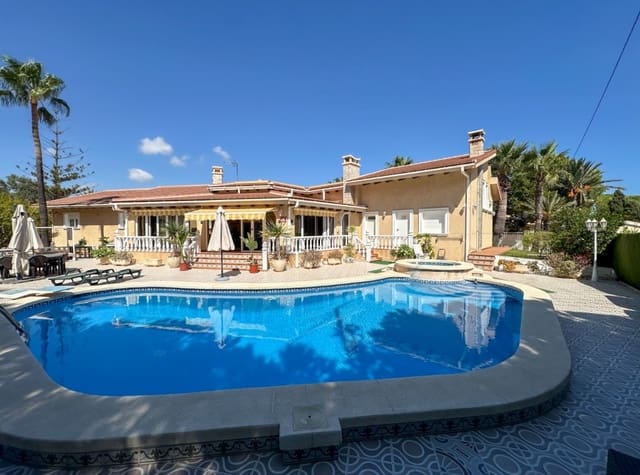 3 soveværelse Villa til salg i Cabo Roig, Orihuela med swimmingpool garage - € 1.700.000 (Ref: 9263897)