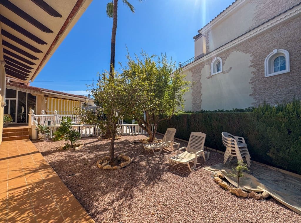 3 bedroom Villa for sale in Orihuela Costa with pool garage - € 1,700,000 (Ref: 9263897)