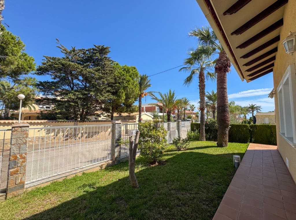 3 bedroom Villa for sale in Orihuela Costa with pool garage - € 1,700,000 (Ref: 9263897)