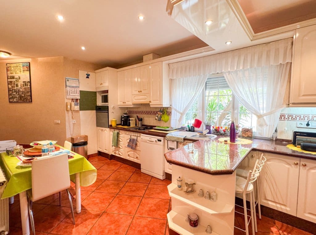 3 bedroom Villa for sale in Orihuela Costa with pool garage - € 1,700,000 (Ref: 9263897)