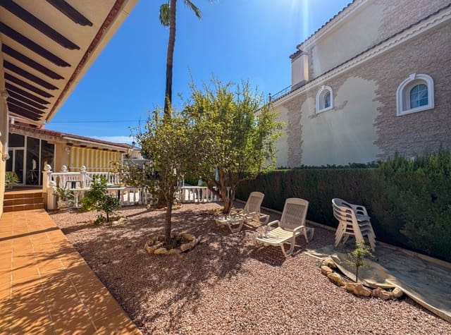 3 soveværelse Villa til salg i Cabo Roig, Orihuela med swimmingpool garage - € 1.700.000 (Ref: 9263897)