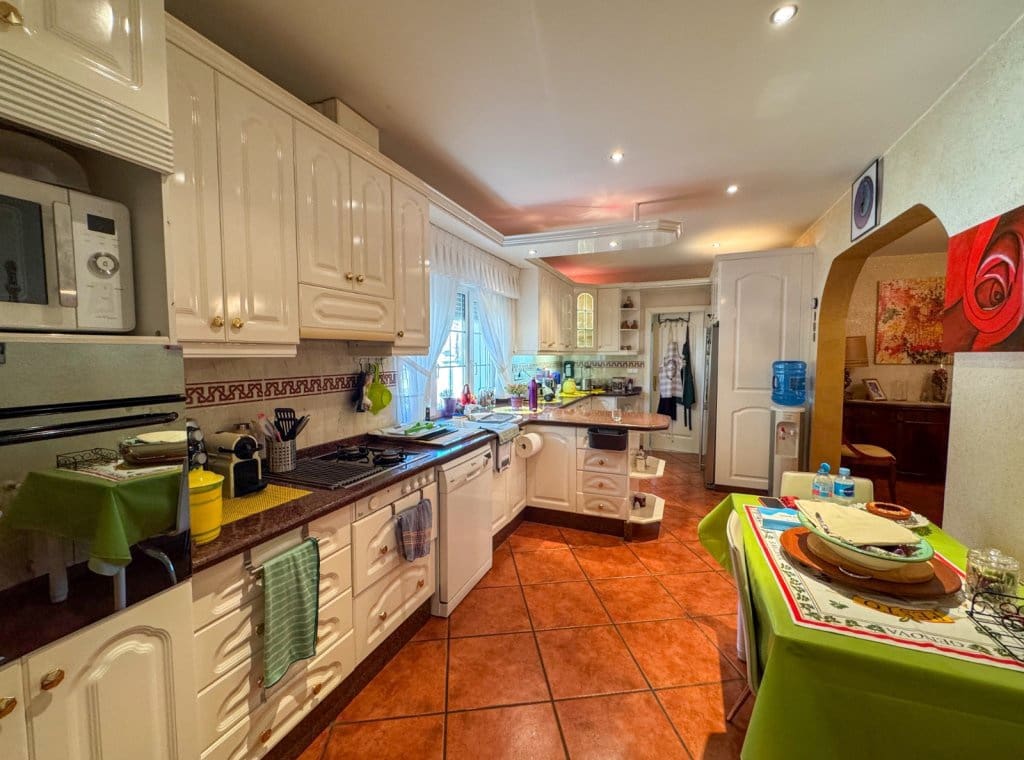 3 bedroom Villa for sale in Orihuela Costa with pool garage - € 1,700,000 (Ref: 9263897)