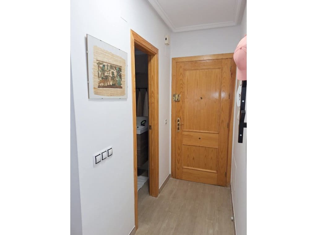 2 sypialnia Apartament do wynajęcia w Torrevieja z basenem - 850 € (Ref: 9271949)