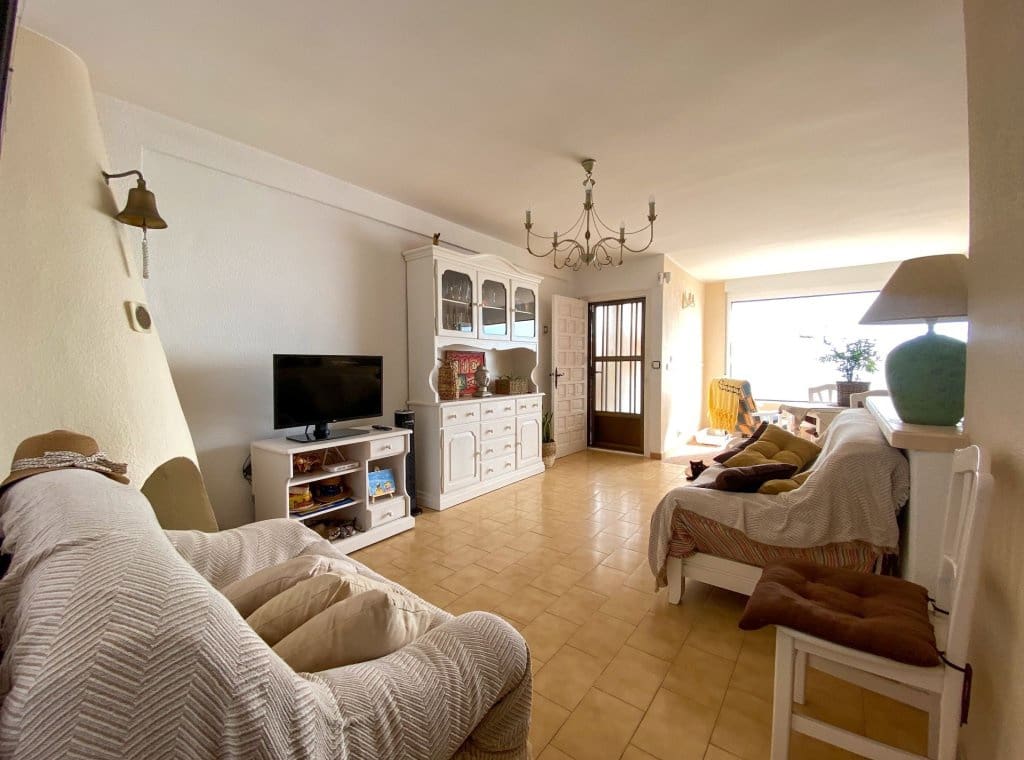 2 makuuhuone Bungalow vuokrattavana paikassa Torrevieja - 900 € (Ref: 9275385)