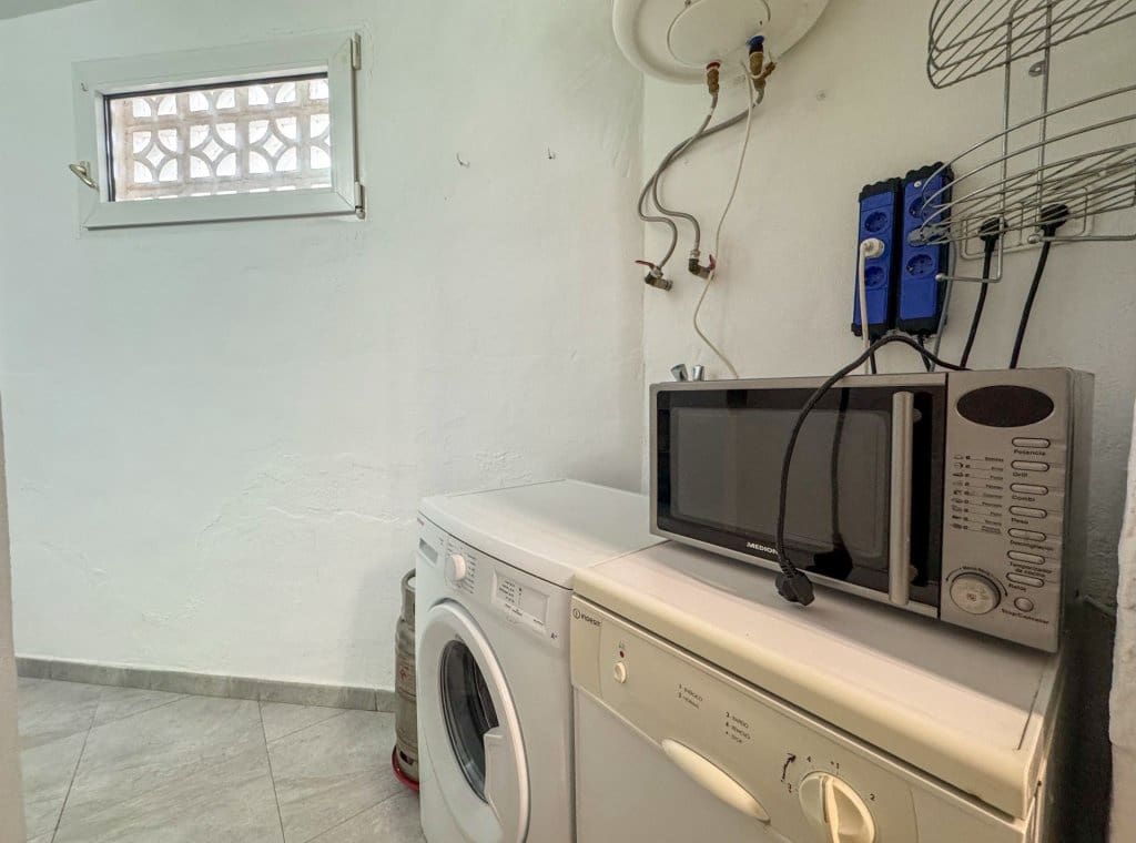 2 slaapkamer Huis te huur in Guardamar del Segura met zwembad - € 750 (Ref: 9289869)