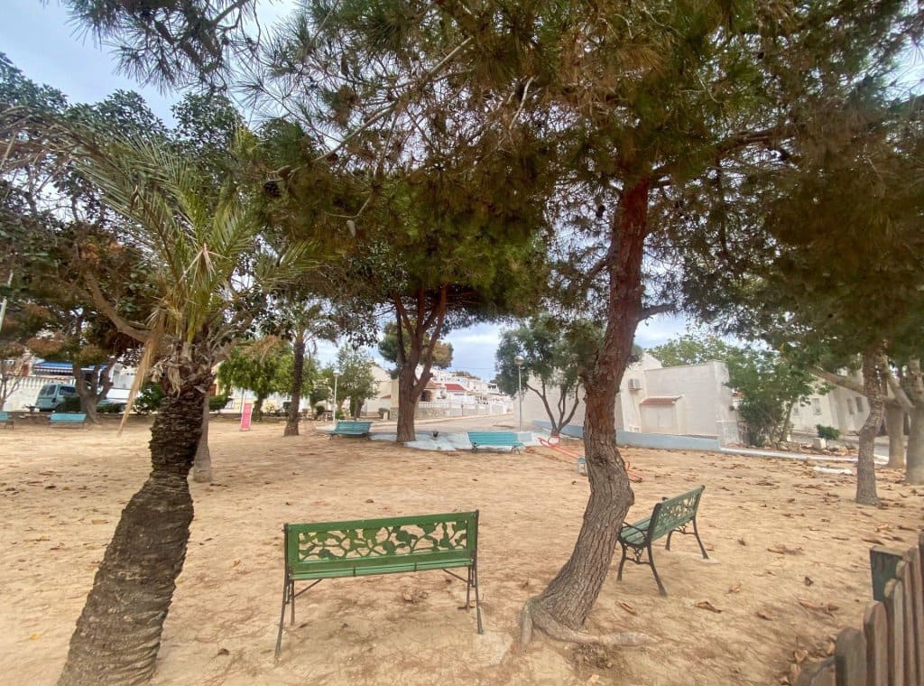 2 slaapkamer Huis te huur in Guardamar del Segura met zwembad - € 750 (Ref: 9289869)
