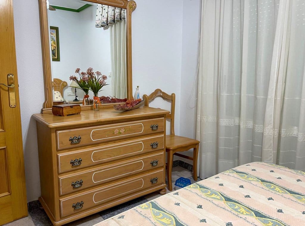 2 slaapkamer Flat te huur in La Mata - € 550 (Ref: 9297938)