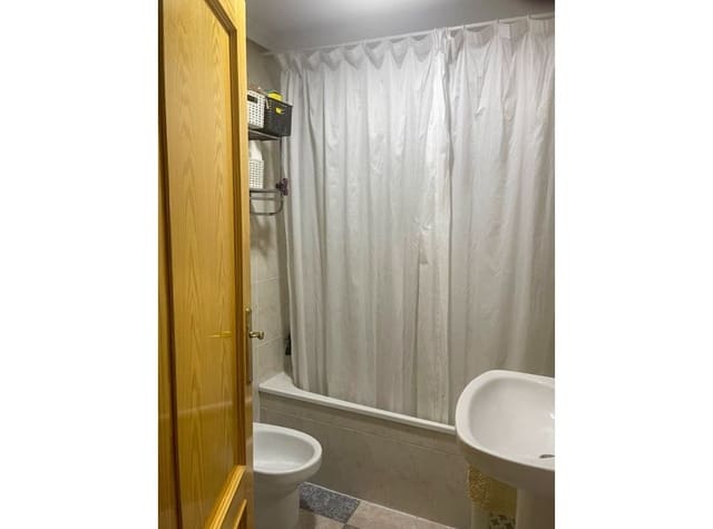 2 slaapkamer Flat te huur in La Mata, Torrevieja - € 550 (Ref: 9297938)