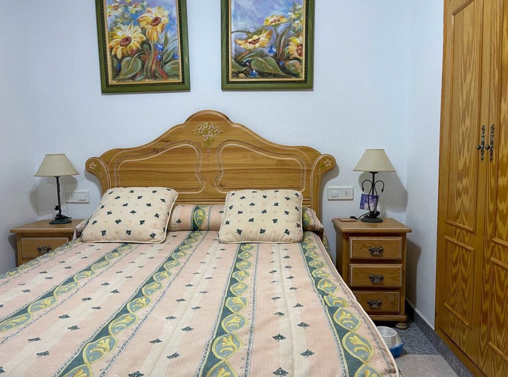 2 slaapkamer Flat te huur in La Mata - € 550 (Ref: 9297938)