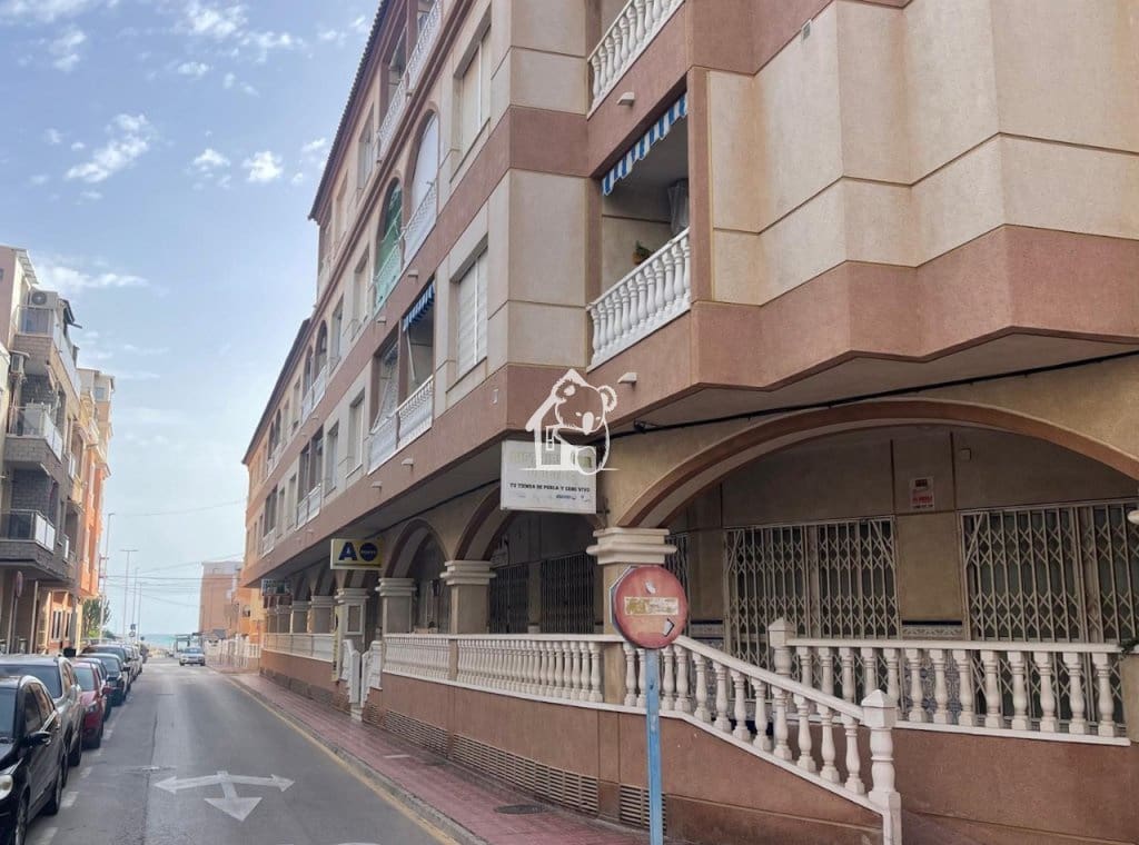 2 slaapkamer Flat te huur in La Mata - € 550 (Ref: 9297938)