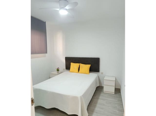 2 sovrum Lägenhet att hyra i Zona Pueblo, Guardamar del Segura - 750 € (Ref: 9308079)