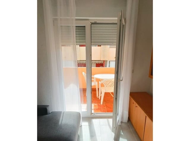 2 sovrum Lägenhet att hyra i Zona Pueblo, Guardamar del Segura - 750 € (Ref: 9308079)
