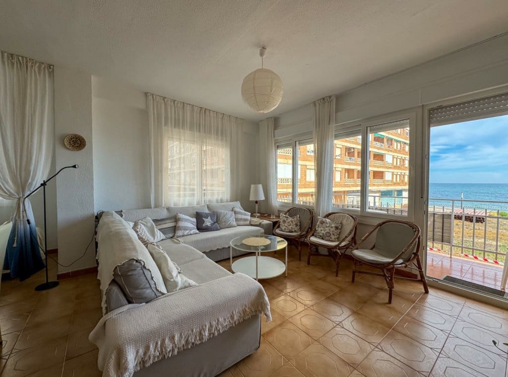 3 camera da letto Appartamento da affittare in La Mata - 950 € (Rif: 9310249)