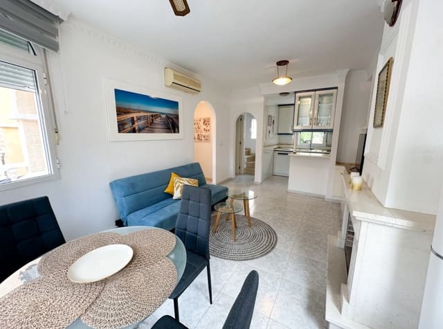 2 makuuhuone Huvila vuokrattavana paikassa Villamartin, Orihuela mukana uima-altaan - 1 100 € (Ref: 9312167)