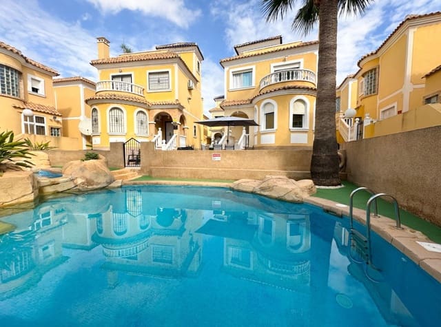 2 makuuhuone Huvila vuokrattavana paikassa Villamartin, Orihuela mukana uima-altaan - 1 100 € (Ref: 9312167)