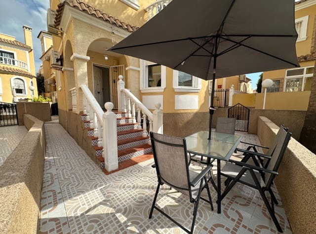 2 makuuhuone Huvila vuokrattavana paikassa Villamartin, Orihuela mukana uima-altaan - 1 100 € (Ref: 9312167)