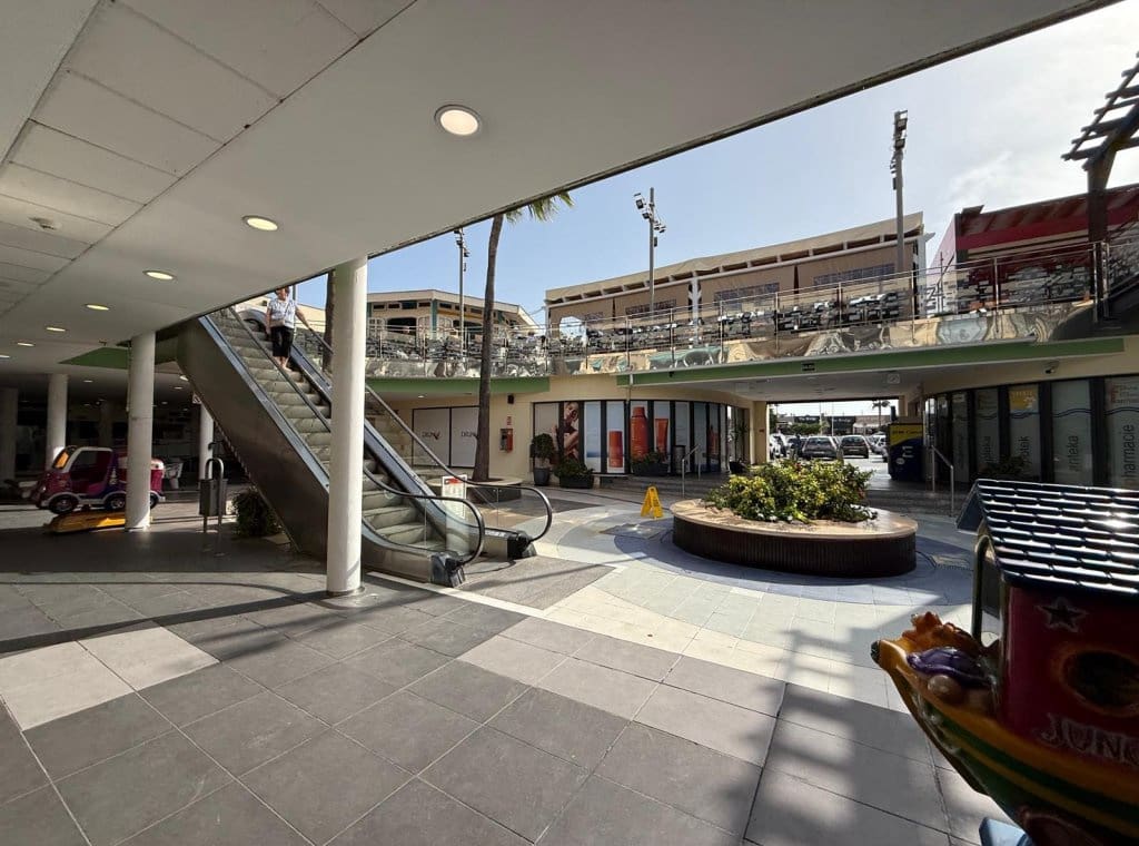 1 soveværelse Erhverv til leje i Orihuela Costa - € 1.800 (Ref: 9317018)