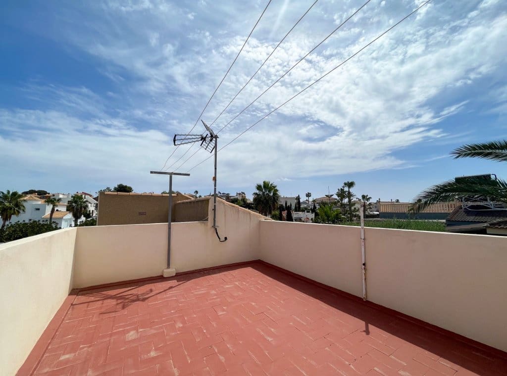 3 slaapkamer Villa te koop in Torrevieja met zwembad garage - € 365.000 (Ref: 9317019)