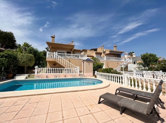 3 slaapkamer Villa te koop in Los Balcones - Los Altos, Torrevieja met zwembad garage - € 365.000 (Ref: 9317019)