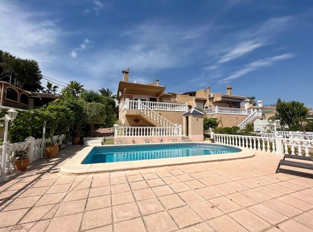 3 slaapkamer Villa te koop in Los Balcones - Los Altos, Torrevieja met zwembad garage - € 365.000 (Ref: 9317019)
