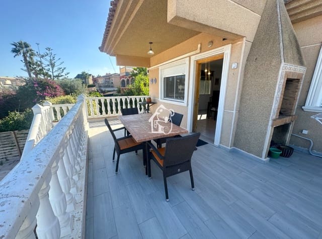 3 slaapkamer Villa te koop in Los Balcones - Los Altos, Torrevieja met zwembad garage - € 365.000 (Ref: 9317019)