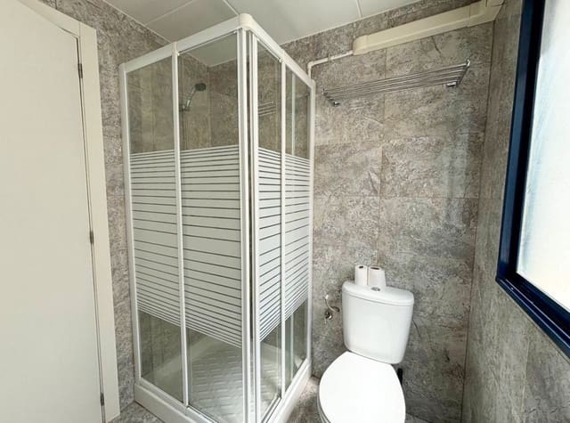 2 bedroom Penthouse for rent in Playa del Acequión, Torrevieja with pool garage - € 750 (Ref: 9317022)