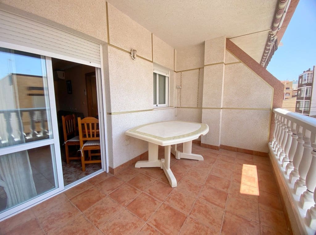 2 sovrum Hus att hyra i Torrevieja med garage - 800 € (Ref: 9317023)