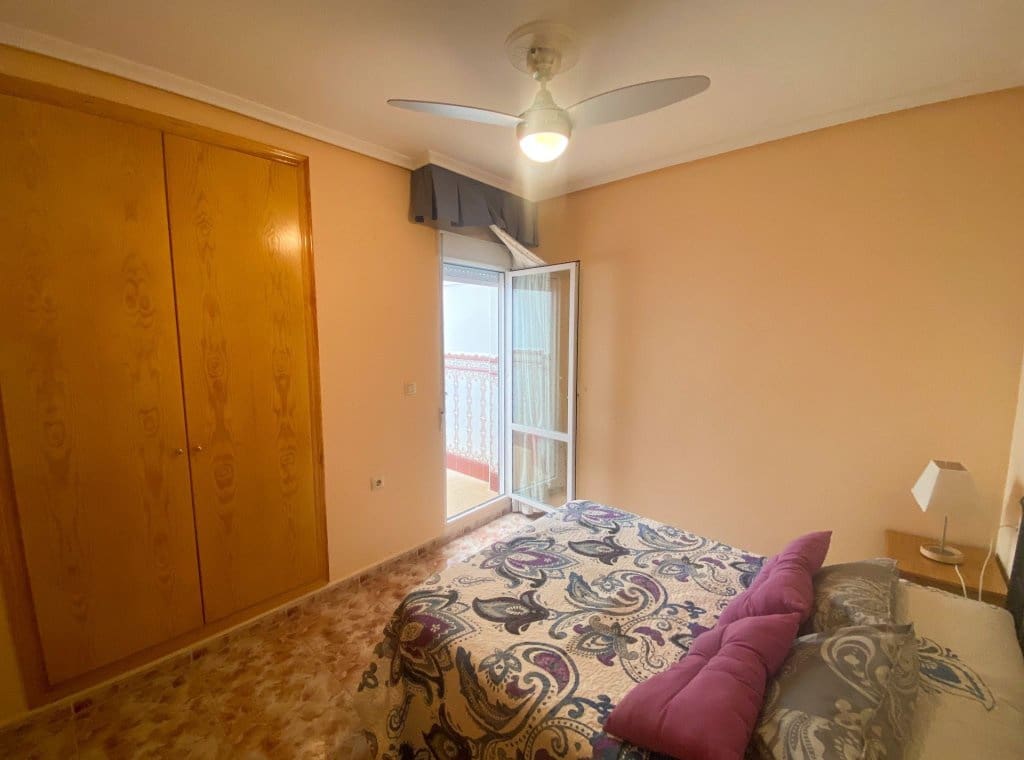 2 sovrum Hus att hyra i Torrevieja med garage - 800 € (Ref: 9317023)
