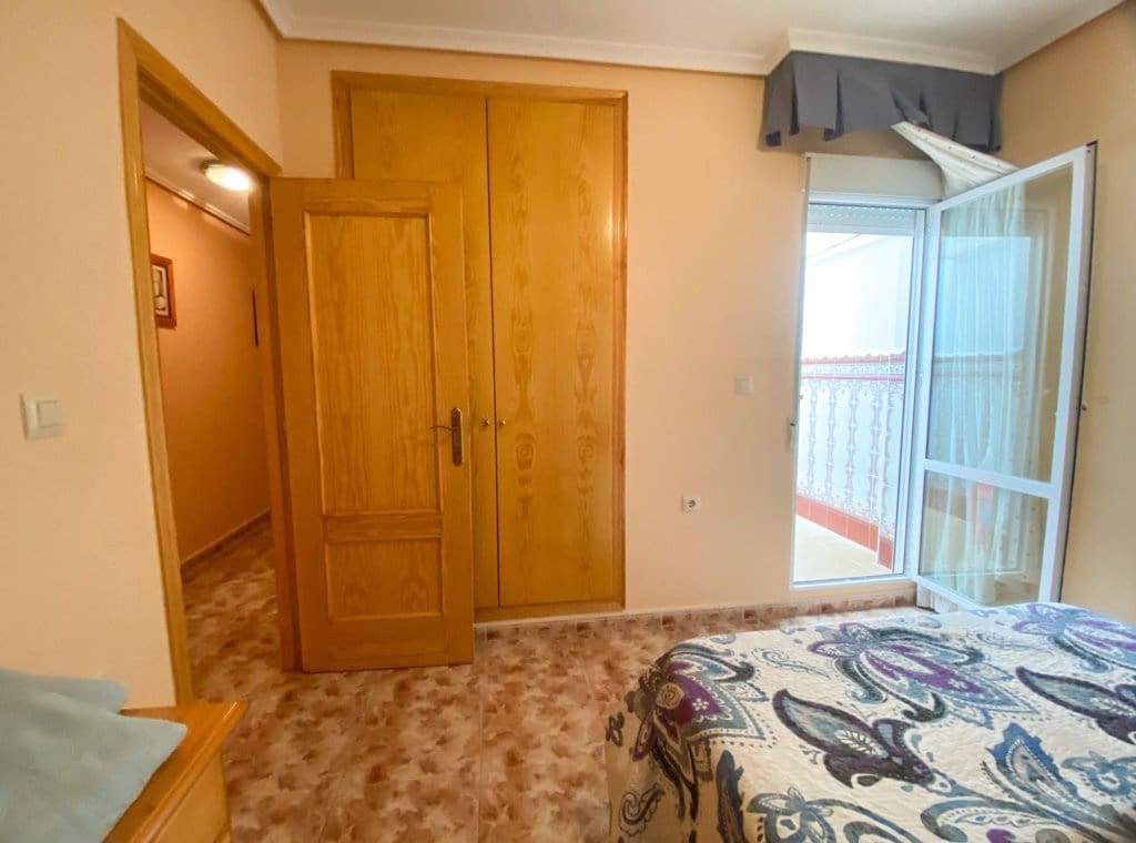 2 sovrum Hus att hyra i Torrevieja med garage - 800 € (Ref: 9317023)