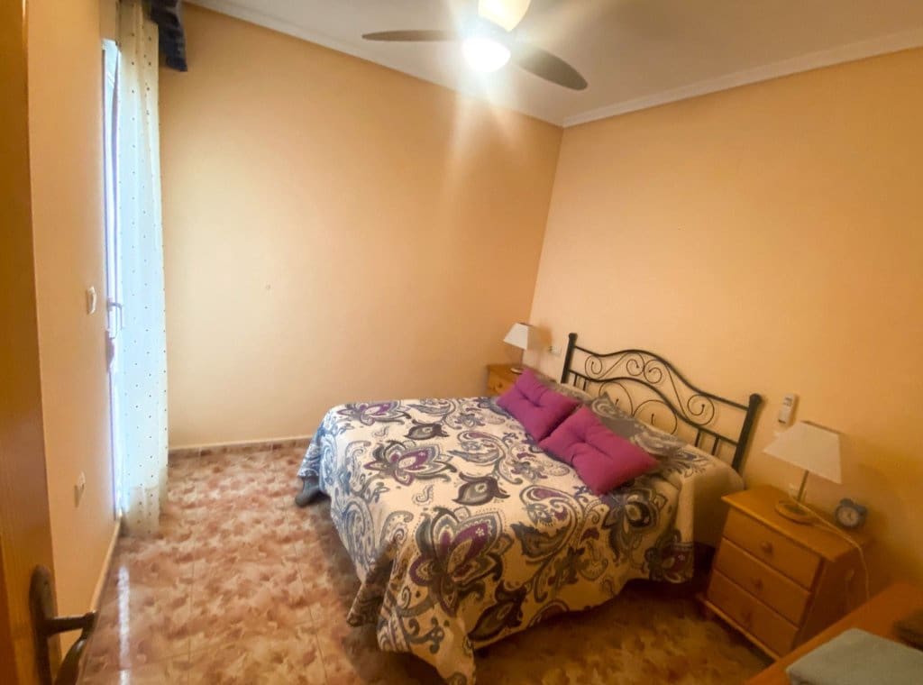 2 sovrum Hus att hyra i Torrevieja med garage - 800 € (Ref: 9317023)
