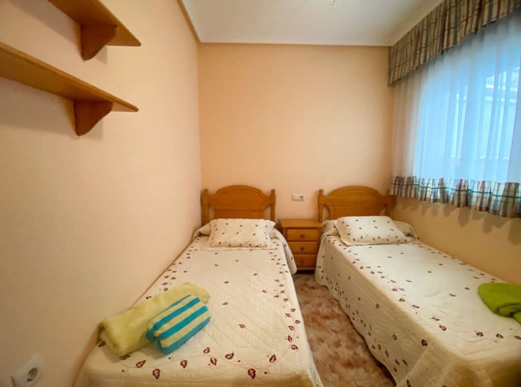 2 sovrum Hus att hyra i Torrevieja med garage - 800 € (Ref: 9317023)