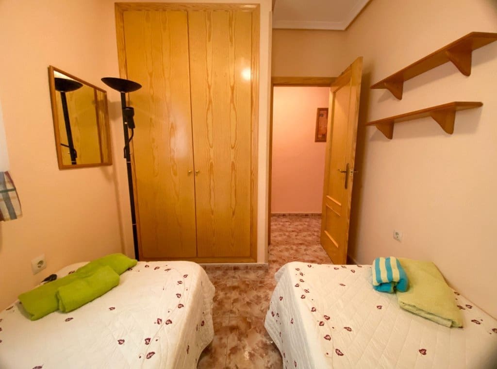 2 sovrum Hus att hyra i Torrevieja med garage - 800 € (Ref: 9317023)
