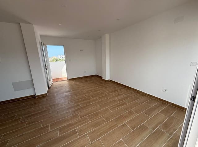 2 sypialnia Penthouse do wynajęcia w Punta Prima, Orihuela z basenem garażem - 900 € (Ref: 9320007)