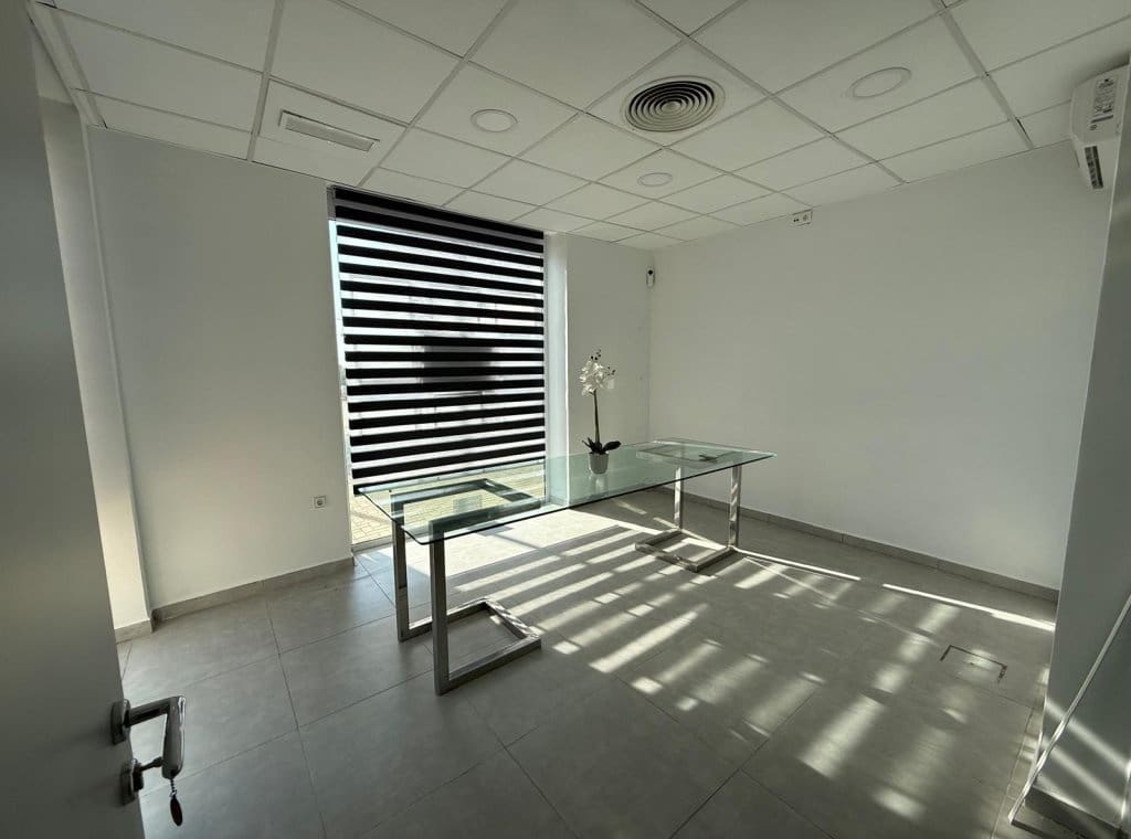 1 slaapkamer Commercieel te huur in Pinar de Campoverde - € 1.000 (Ref: 9320008)