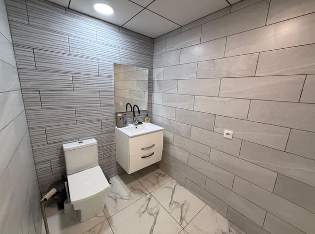 1 bedroom Commercial for rent in Pinar de Campoverde, Pilar de la Horadada - € 1,000 (Ref: 9320008)