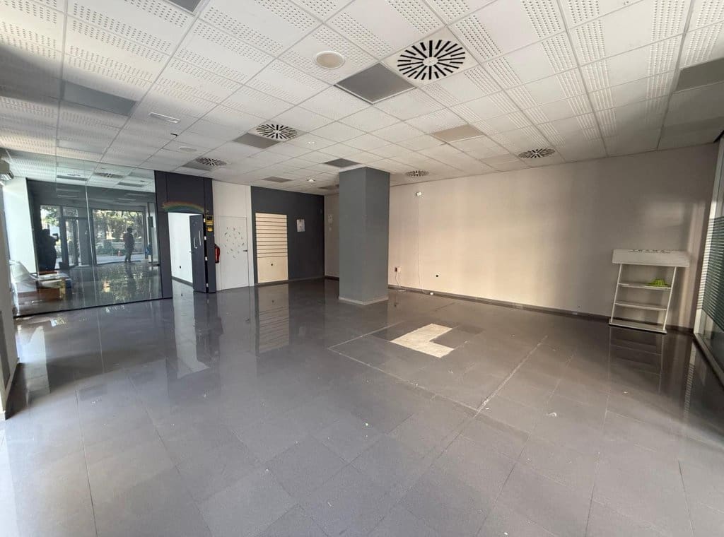 1 bedroom Commercial for rent in Pilar de la Horadada - € 1,000 (Ref: 9320009)