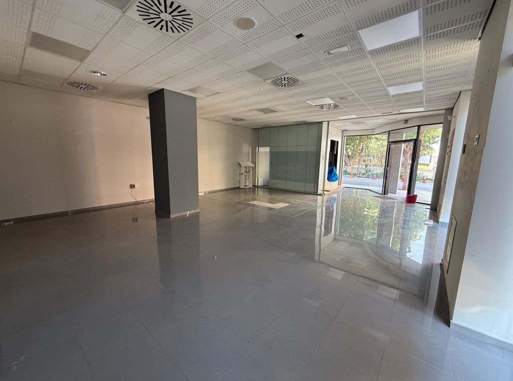 1 bedroom Commercial for rent in Pilar de la Horadada - € 1,000 (Ref: 9320009)