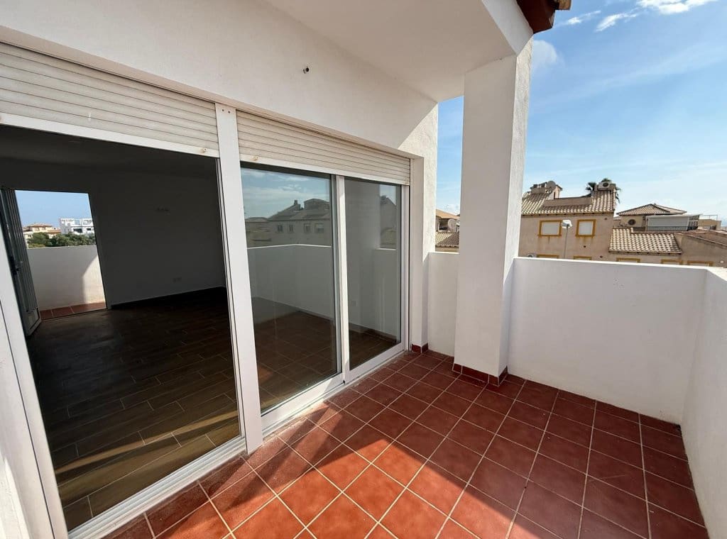 2 slaapkamer Penthouse te koop in Orihuela Costa met zwembad garage - € 195.000 (Ref: 9325783)