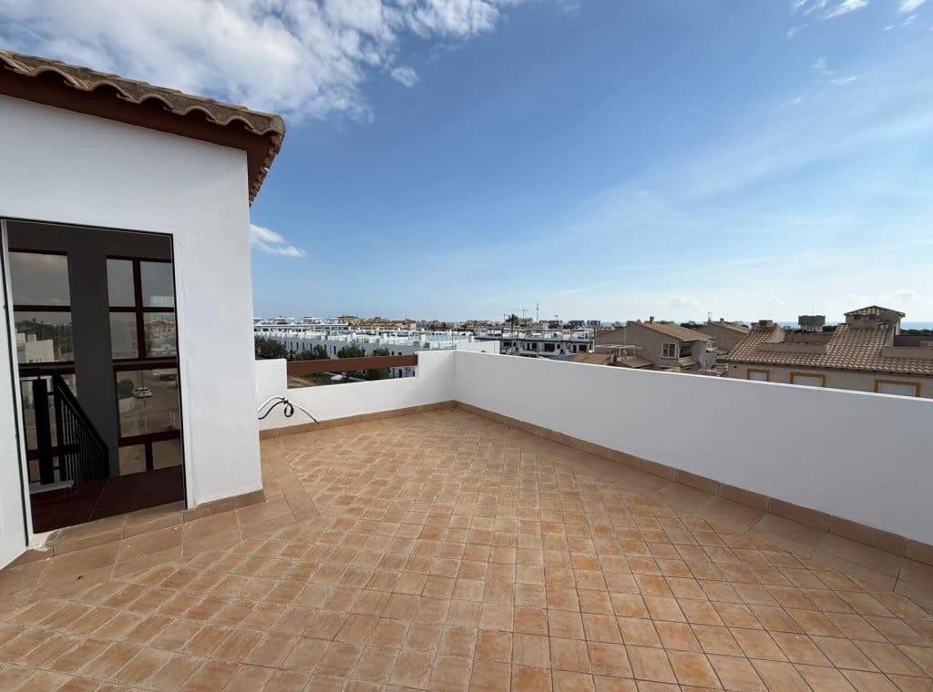2 slaapkamer Penthouse te koop in Orihuela Costa met zwembad garage - € 195.000 (Ref: 9325783)