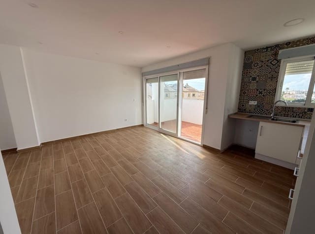 2 slaapkamer Penthouse te koop in Punta Prima, Orihuela met zwembad garage - € 195.000 (Ref: 9325783)