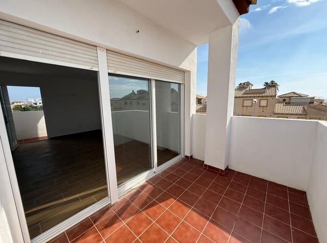2 slaapkamer Penthouse te koop in Punta Prima, Orihuela met zwembad garage - € 195.000 (Ref: 9325783)