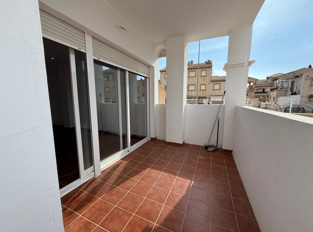 2 slaapkamer Appartement te koop in Orihuela Costa met zwembad garage - € 195.000 (Ref: 9325785)