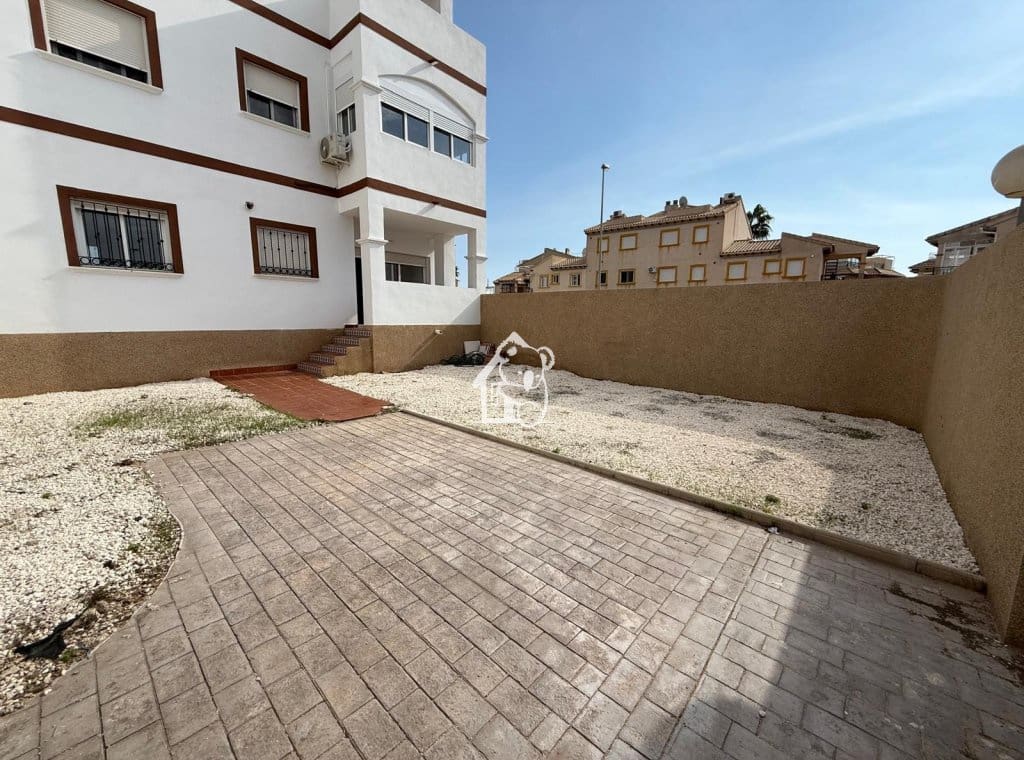 2 slaapkamer Appartement te koop in Orihuela Costa met zwembad garage - € 195.000 (Ref: 9325785)